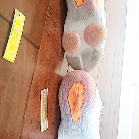 LeBron 17 future air 6.5 - Picture 3 of 4